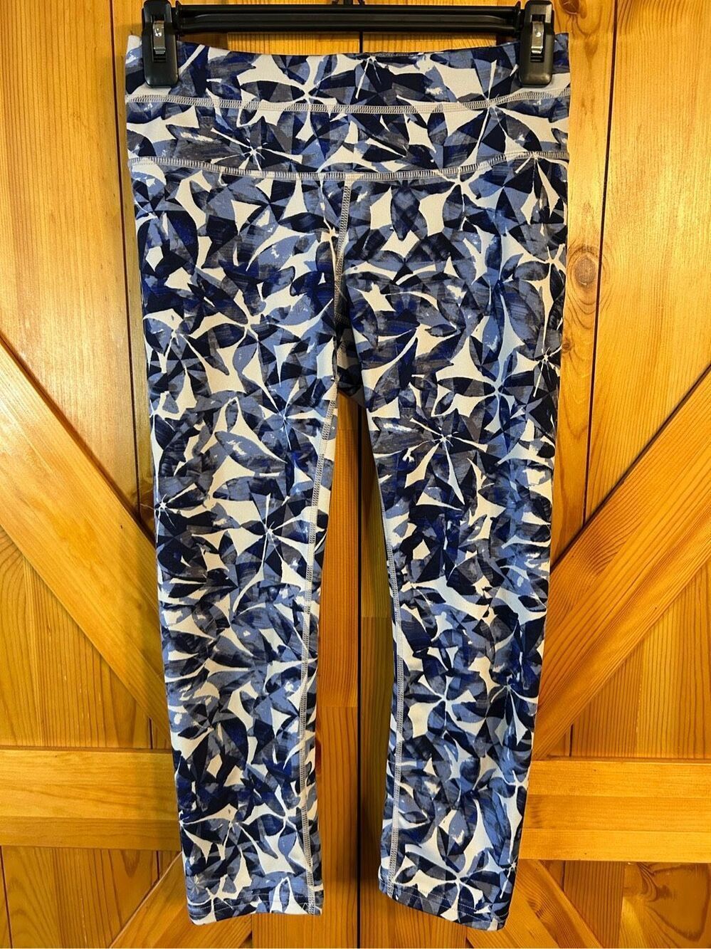 Athleta Woodlands Legging Size XS Blue White (0367) Read